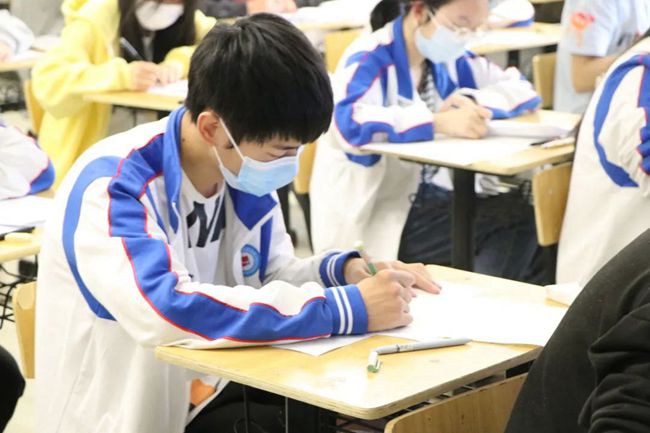 2025年成都公办职中排名前十_成都公办学校排名